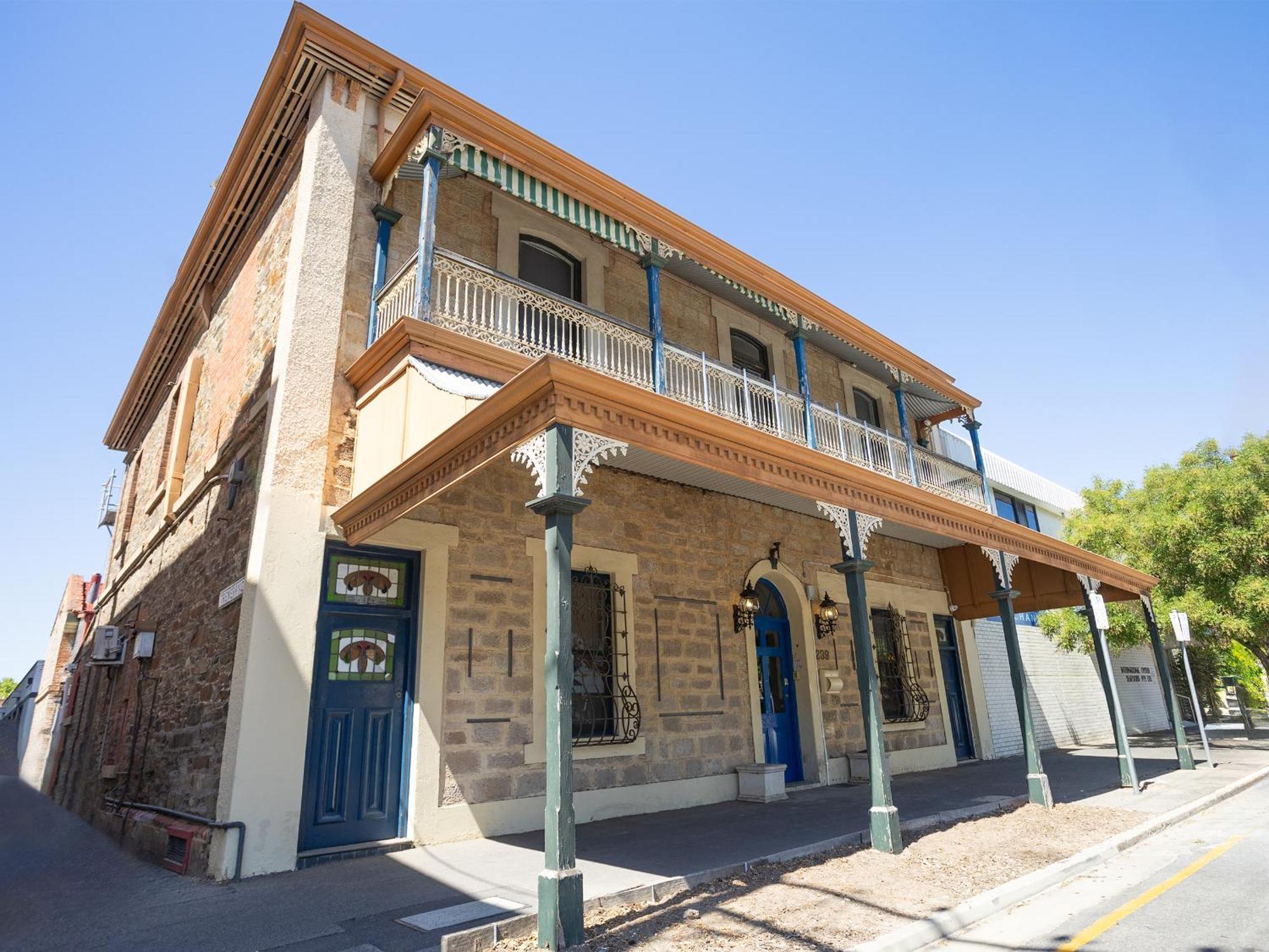 Base Camp Hostel Adelaide Exterior photo